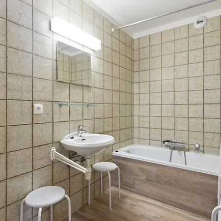 Hermes 03-0303 Apartment